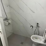 Deluxe شقة Përmet